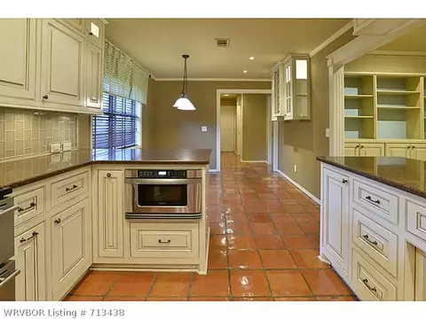 7816 Camelot Cir, Fort Smith, AR 72903 photo 5