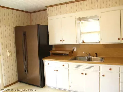 502 E 4th St, Hartford, AR 72938 photo 7