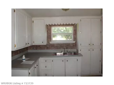 209 E High St, Mansfield, AR 72944 photo 3