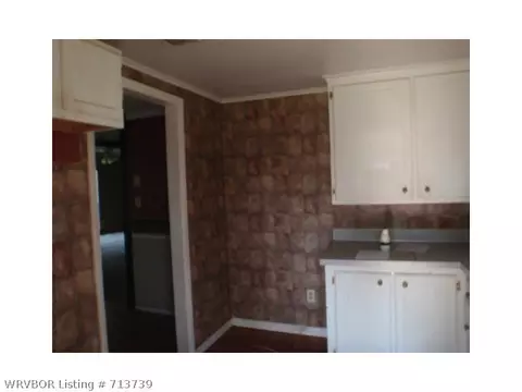 209 E High St, Mansfield, AR 72944 photo 4