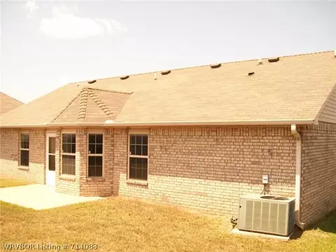 406 Bordeaux Cir, Fort Smith, AR 72908 photo 8