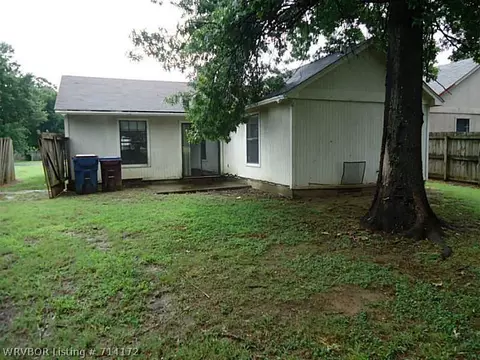 8612 Southridge Dr, Fort Smith, AR 72908 photo 2