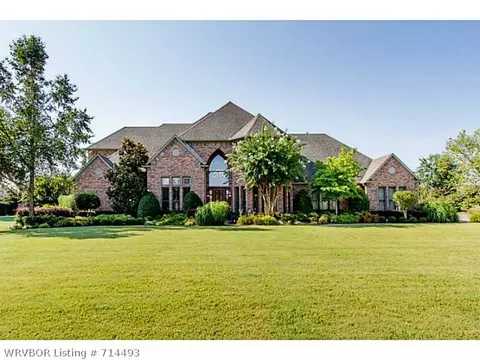 7104 Highland Park Dr, Fort Smith, AR 72916 photo 1