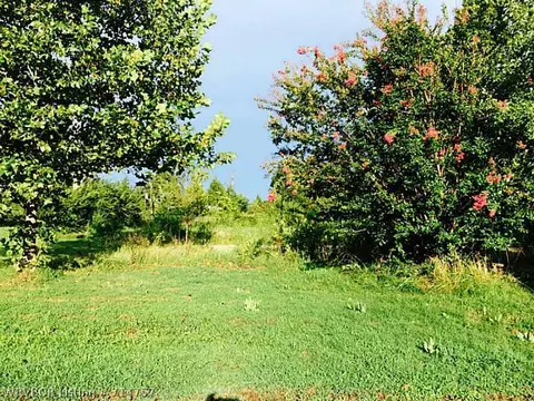 300 S Oak St, Hackett, AR 72937 photo 2