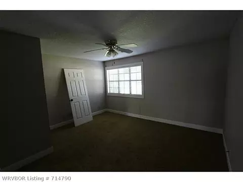 829 Riverview Dr, Alma, AR 72921 photo 9