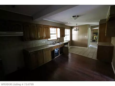 829 Riverview Dr, Alma, AR 72921 photo 8