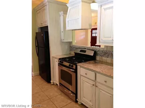 9626 Willowbrook Dr, Fort Smith, AR 72908 photo 3