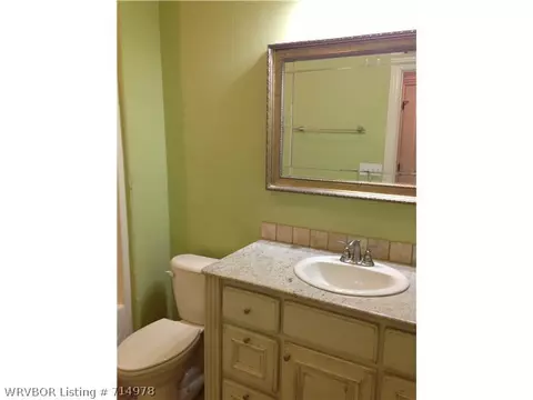 9626 Willowbrook Dr, Fort Smith, AR 72908 photo 2