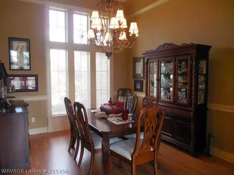 5800 Valley View Dr, Fort Smith, AR 72916 photo 3