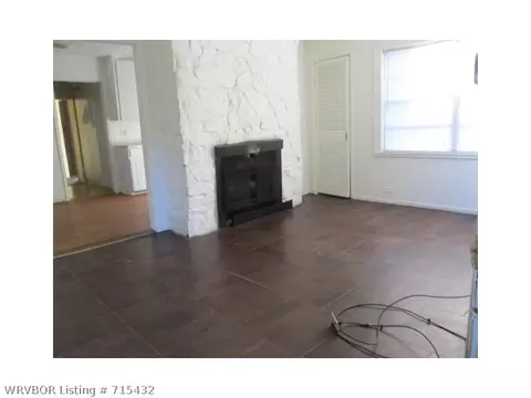 3900 Morris Dr, Fort Smith, AR 72904 photo 3