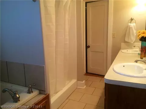2046 N Main St, Waldron, AR 72958 photo 4