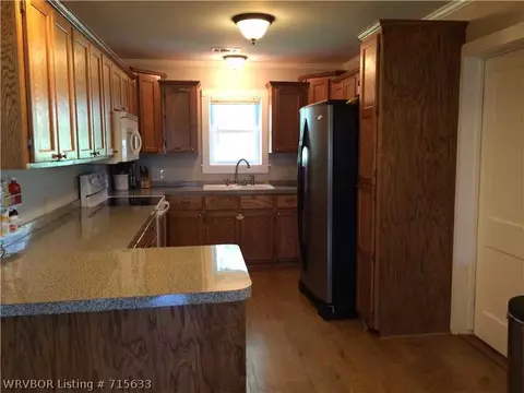 2046 N Main St, Waldron, AR 72958 photo 3