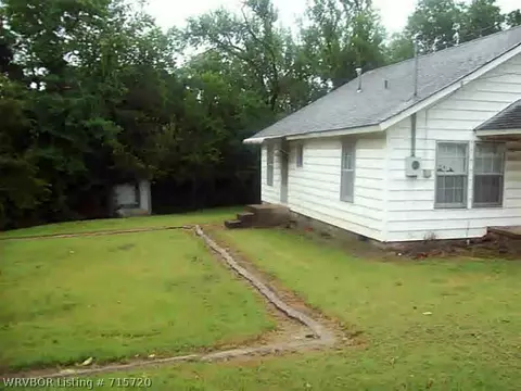 406 N 6th St, Ozark, AR 72949 photo 3