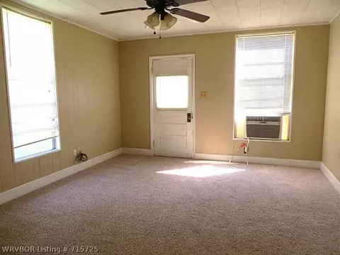 721 Spring St, Alma, AR 72921 photo 2