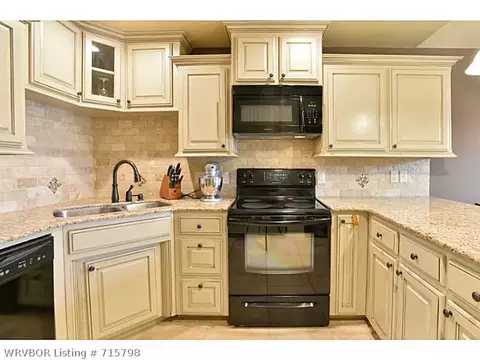 8001 Bridgewood Ln, Fort Smith, AR 72916 photo 11