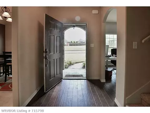 8001 Bridgewood Ln, Fort Smith, AR 72916 photo 2