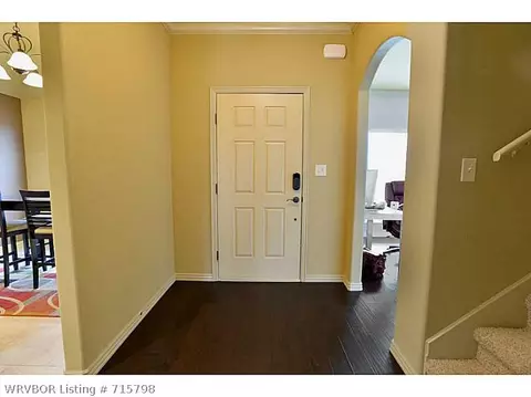 8001 Bridgewood Ln, Fort Smith, AR 72916 photo 3