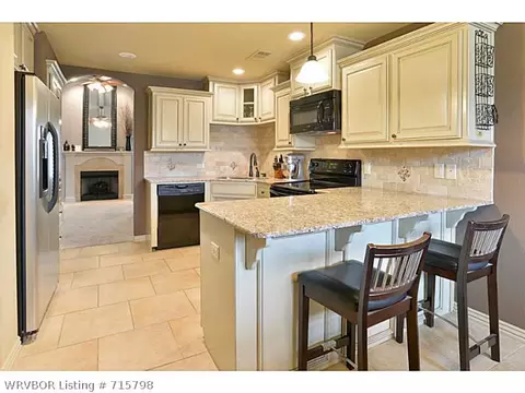 8001 Bridgewood Ln, Fort Smith, AR 72916 photo 9