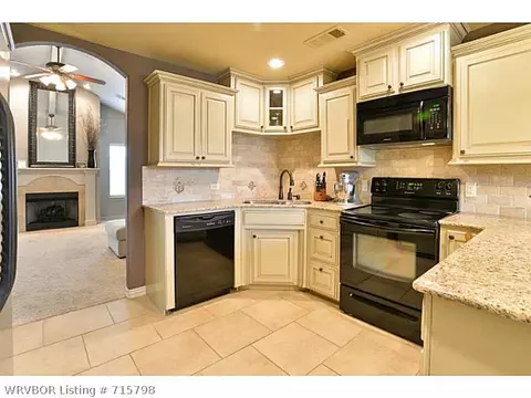 8001 Bridgewood Ln, Fort Smith, AR 72916 photo 8
