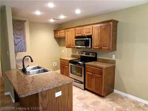 1808 Fairbanks Dr, Barling, AR 72923 photo 2