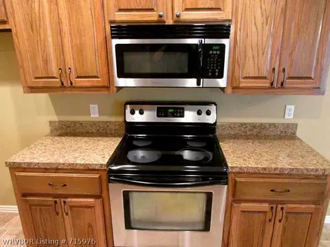 1808 Fairbanks Dr, Barling, AR 72923 photo 5