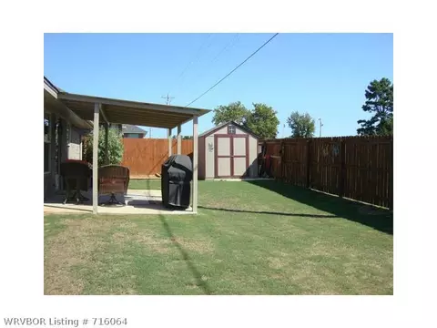 104 Chase, Pocola, OK 74902 photo 3