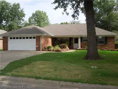 4327 Victoria Dr, Fort Smith, AR 72904 photo 1