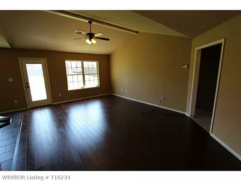 438 Mildred Ct, Alma, AR 72921 photo 3