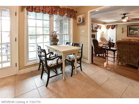 8808 Copper Oaks Ln, Fort Smith, AR 72903 photo 11