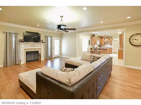 11528 Kings Way Dr, Fort Smith, AR 72916 photo 8