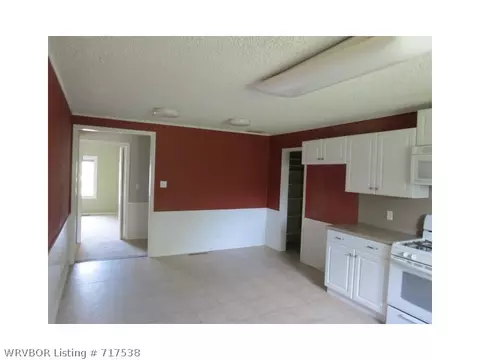 205 13th St, Barling, AR 72923 photo 4