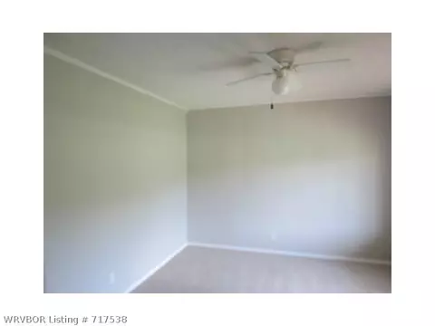 205 13th St, Barling, AR 72923 photo 9