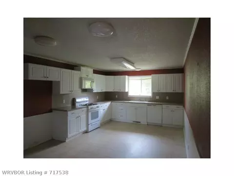 205 13th St, Barling, AR 72923 photo 3