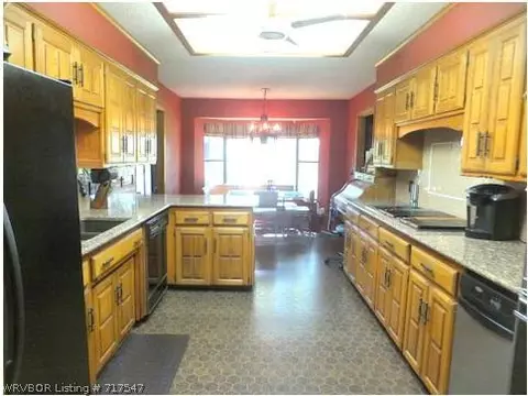 9112 Royal Ridge Dr, Fort Smith, AR 72903 photo 6