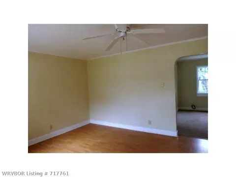 3815 Morris Dr, Fort Smith, AR 72904 photo 2