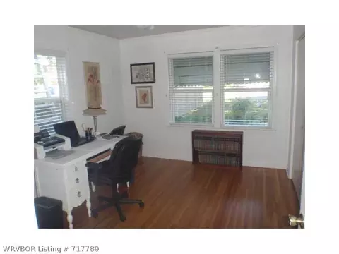 424 N Albert Pike Ave, Fort Smith, AR 72903 photo 9