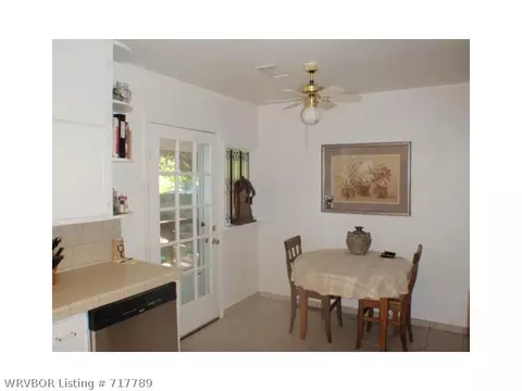 424 N Albert Pike Ave, Fort Smith, AR 72903 photo 5