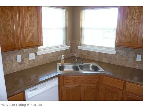 1722 N 31st St, Fort Smith, AR 72904 photo 6