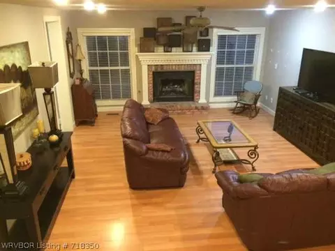 10504 Tweed Ln, Fort Smith, AR 72908 photo 5