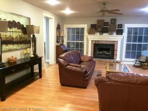 10504 Tweed Ln, Fort Smith, AR 72908 photo 4