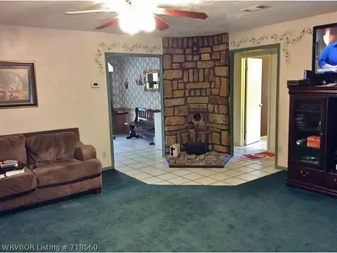 43811 Earls Rd, Howe, OK 74940 photo 3