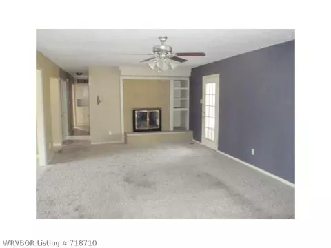 8006 Southridge Dr, Fort Smith, AR 72908 photo 2