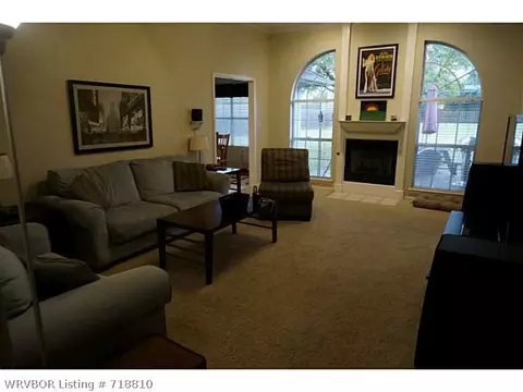 6920 Blackjack Dr, Fort Smith, AR 72916 photo 2