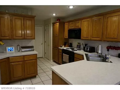 6920 Blackjack Dr, Fort Smith, AR 72916 photo 4