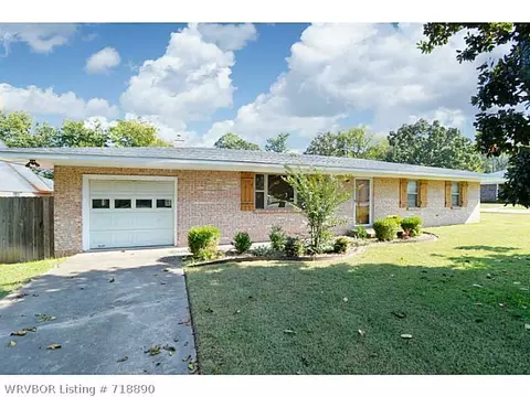 3017 S 40 St, Fort Smith, AR 72903 photo 1