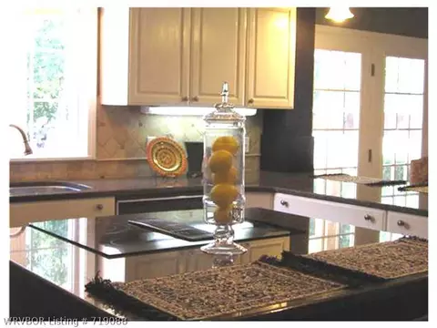 2408 Dundee Dr, Fort Smith, AR 72908 photo 7