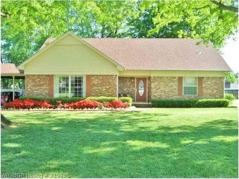 5918 S Carthage St, Fort Smith, AR 72903 photo 1