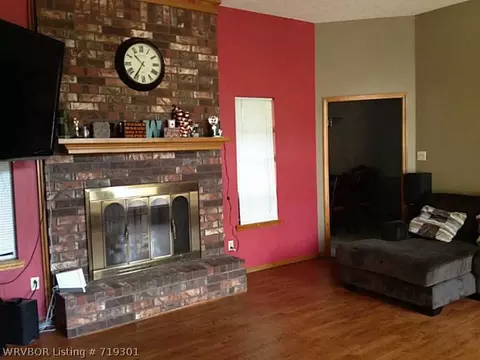1800 Oakview Dr, Lavaca, AR 72941 photo 2