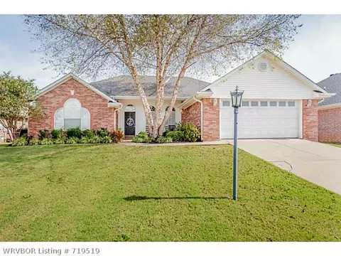 7001 Red Pine Dr, Fort Smith, AR 72916 photo 1