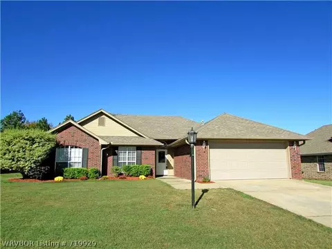 7112 Red Bud Cir, Fort Smith, AR 72916 photo 1